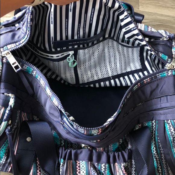 lululemon need a margarita cadet blue duffle bag - Picture 6 of 8